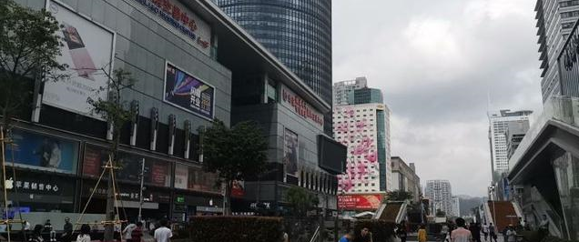 Huaqiang North Electronic Markets in China